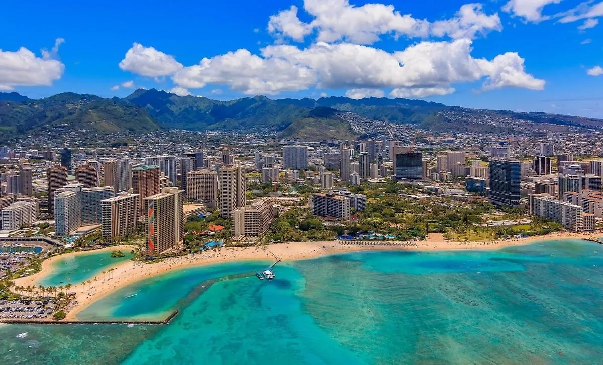 Modern Surf Chic Studio In Waikiki Honolulu Apartment